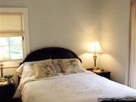 Bluecrest Bed And Breakfast Niagara Falls Hotel